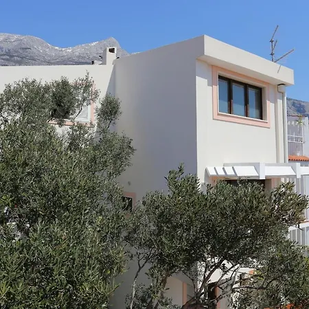 With Parking Space - 9506 Apartamento Makarska
