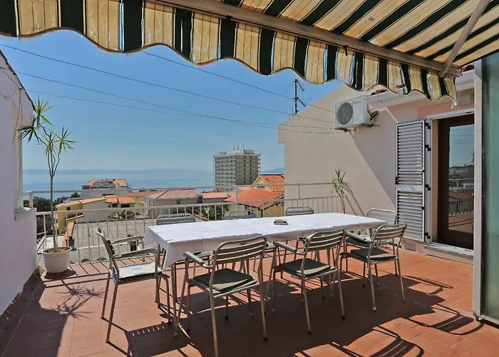 Apartamento With Parking Space - 9506 Makarska